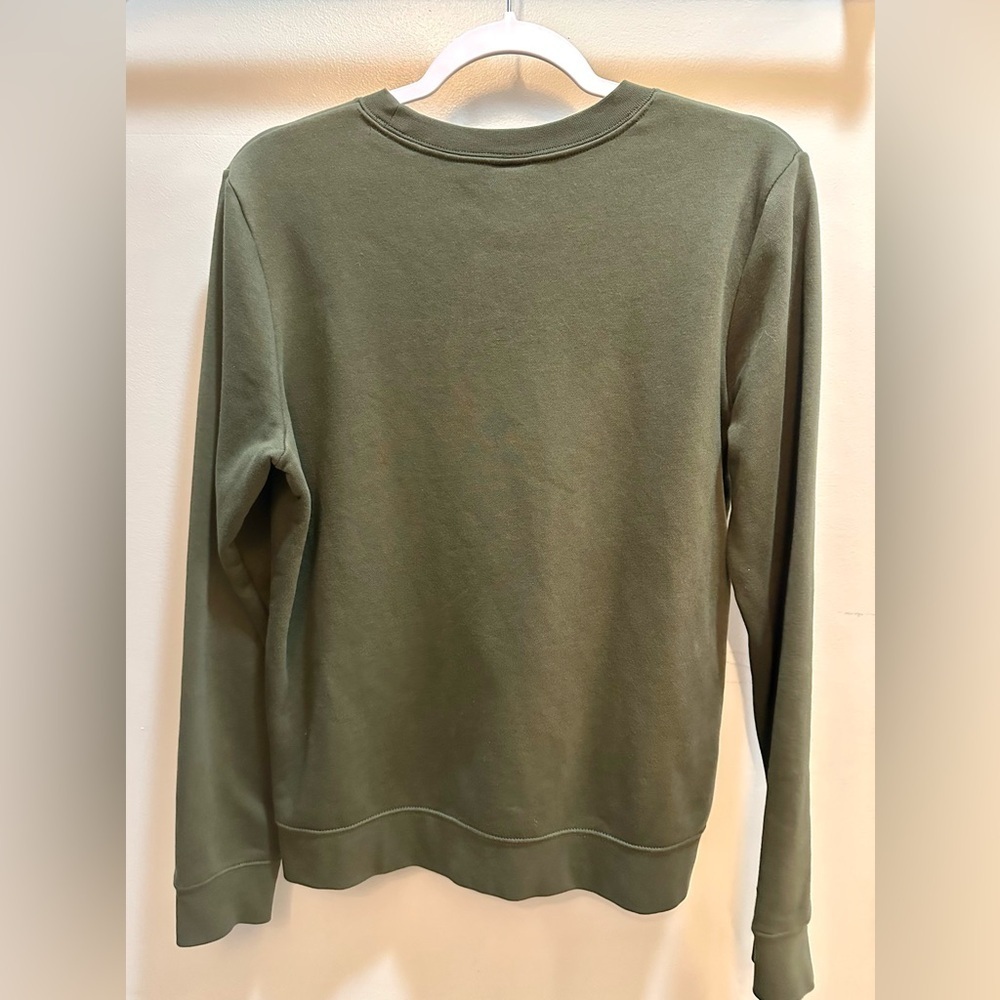 Nike Sportswear Club Men's Fleece Crew-Neck Sweatshirt in Olive Green - Picture 4 of 6